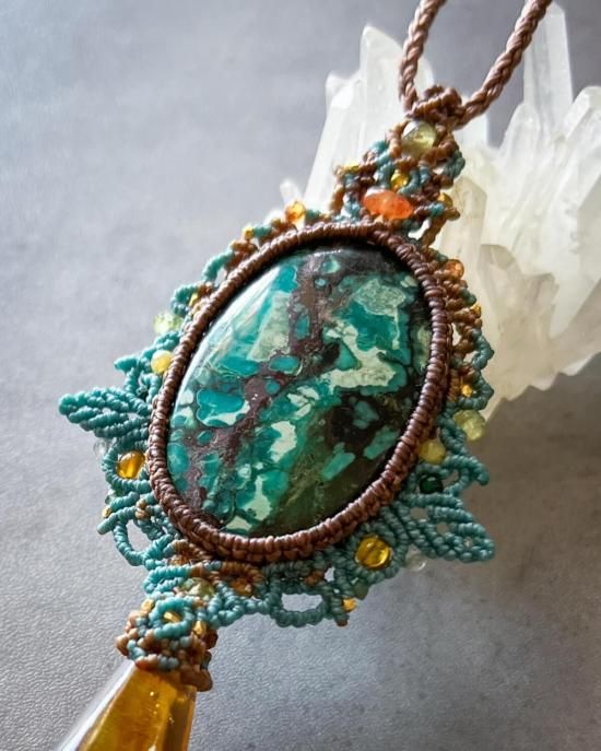 チベタンターコイズ×アンバーマクラメペンダント&アンバーマクラメピアスセット