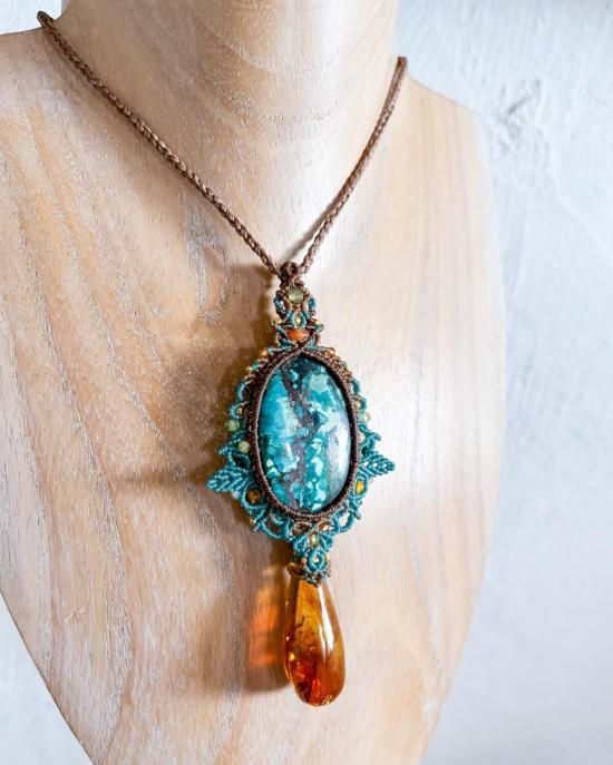 チベタンターコイズ×アンバーマクラメペンダント&アンバーマクラメピアスセット