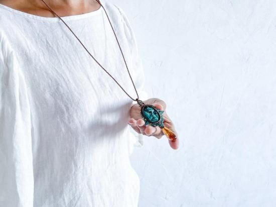 チベタンターコイズ×アンバーマクラメペンダント&アンバーマクラメピアスセット