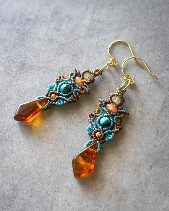 チベタンターコイズ×アンバーマクラメペンダント&アンバーマクラメピアスセット