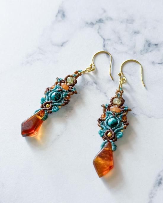 チベタンターコイズ×アンバーマクラメペンダント&アンバーマクラメピアスセット