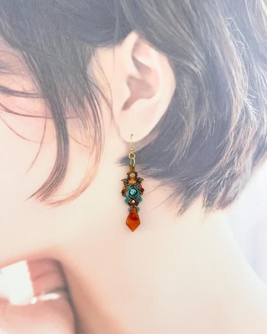 チベタンターコイズ×アンバーマクラメペンダント&アンバーマクラメピアスセット着画