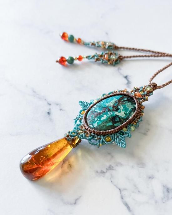 チベタンターコイズ×アンバーマクラメペンダント&アンバーマクラメピアスセット