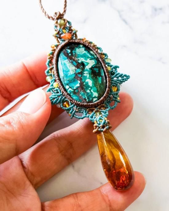 チベタンターコイズ×アンバーマクラメペンダント&アンバーマクラメピアスセット