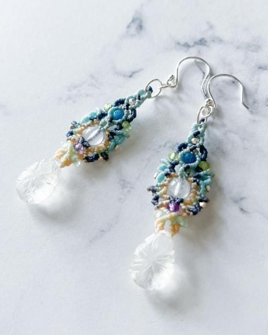 カービングアメシスト×ホワイトムーンストーンマクラメペンダント&水晶マクラメピアスセット