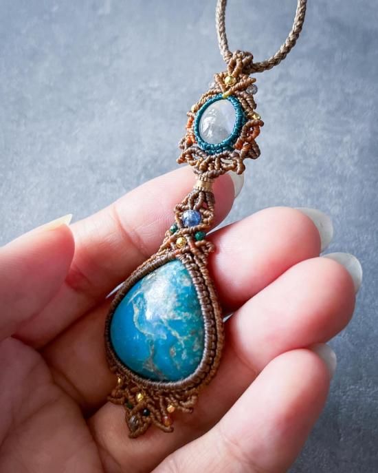 アリゾナターコイズ×ムーンストーンマクラメペンダント&ターコイズマクラメピアスセット