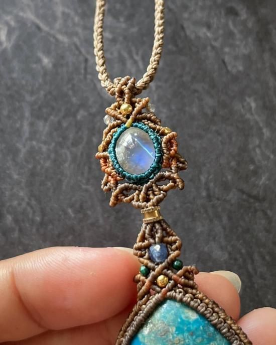 アリゾナターコイズ×ムーンストーンマクラメペンダント&ターコイズマクラメピアスセット