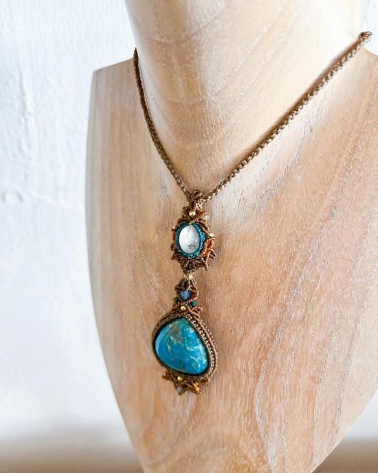 アリゾナターコイズ×ムーンストーンマクラメペンダント&ターコイズマクラメピアスセット