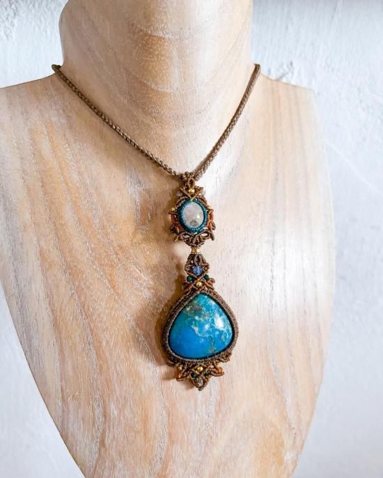 アリゾナターコイズ×ムーンストーンマクラメペンダント&ターコイズマクラメピアスセット