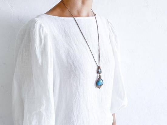 アリゾナターコイズ×ムーンストーンマクラメペンダント&ターコイズマクラメピアスセット着画