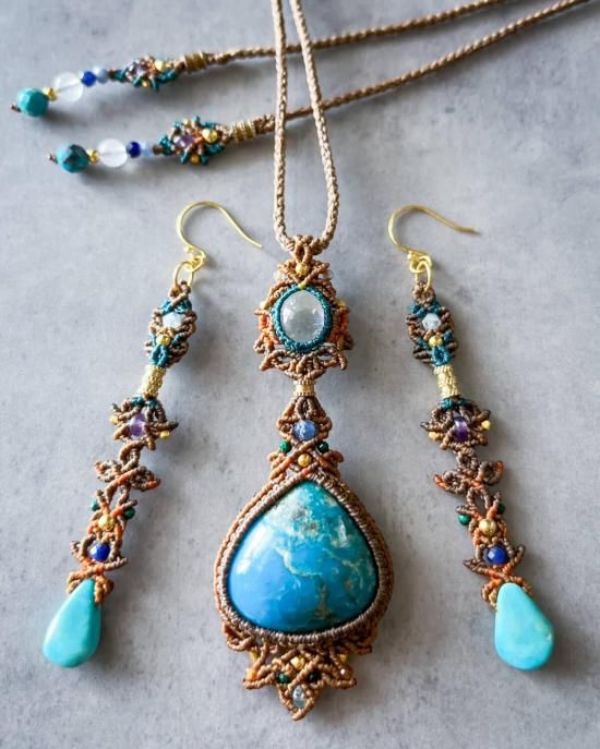 アリゾナターコイズ×ムーンストーンマクラメペンダント&ターコイズマクラメピアスセット