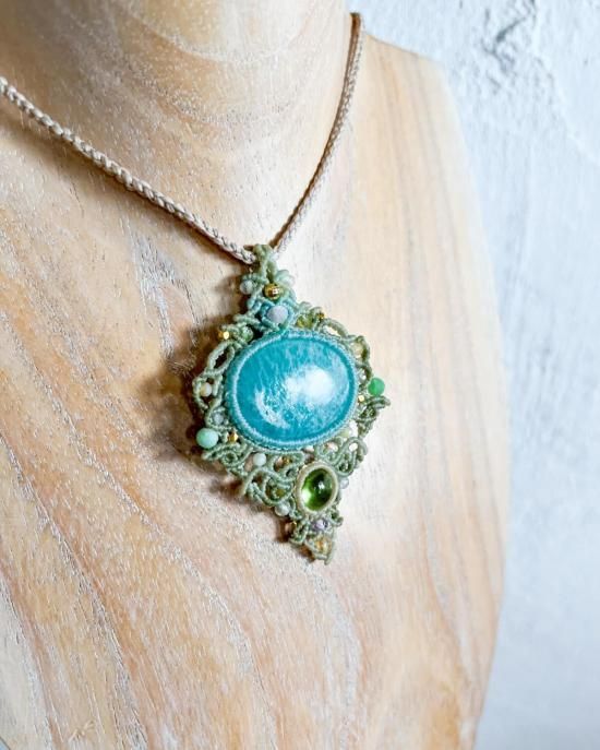 アマゾナイト×ペリドットマクラメペンダント&アマゾナイトマクラメピアスセット