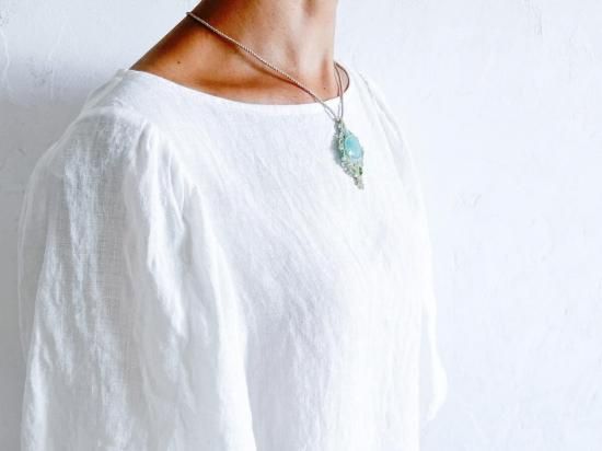 アマゾナイト×ペリドットマクラメペンダント&アマゾナイトマクラメピアスセット着画