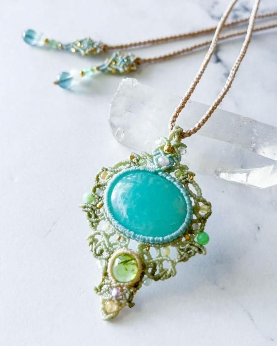 アマゾナイト×ペリドットマクラメペンダント&アマゾナイトマクラメピアスセット