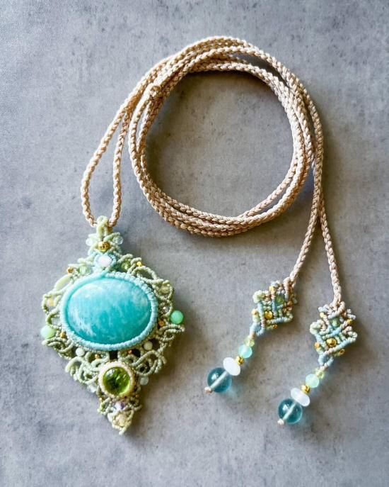 アマゾナイト×ペリドットマクラメペンダント&アマゾナイトマクラメピアスセット