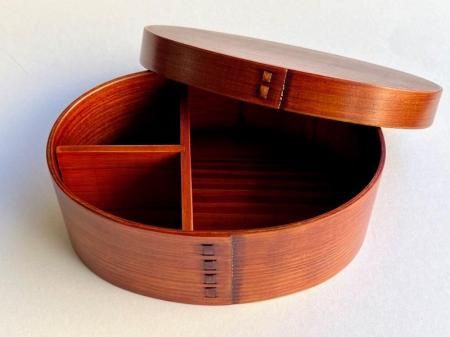 木製漆塗り 小判型 わっぱ弁当箱 大 (T型仕切付き) 1個 - 鷹休漆器店