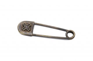 SAFETY PIN FLAME CROSS (S) brass