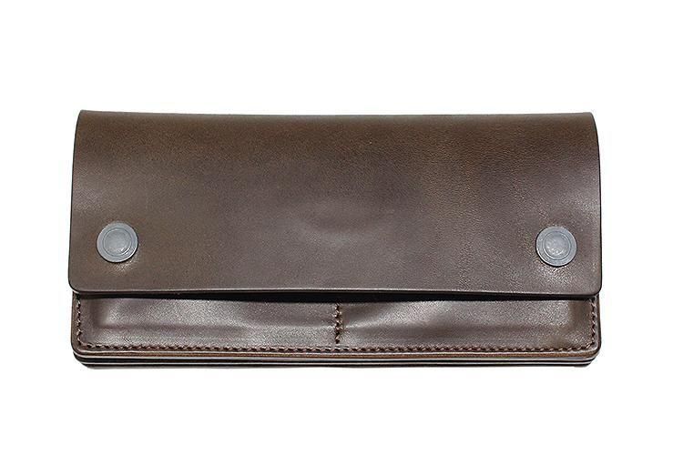 <img class='new_mark_img1' src='https://img.shop-pro.jp/img/new/icons1.gif' style='border:none;display:inline;margin:0px;padding:0px;width:auto;' />TRACKER LEATHER WALLET LONG -KHAKI GRAY- 