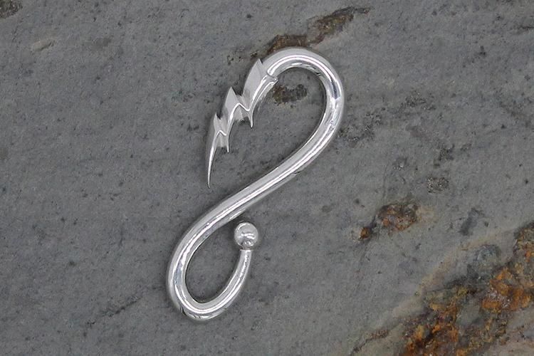 <img class='new_mark_img1' src='https://img.shop-pro.jp/img/new/icons1.gif' style='border:none;display:inline;margin:0px;padding:0px;width:auto;' />LIGHTNING S-HOOK SILVER