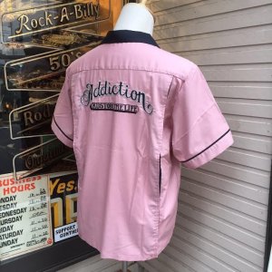 <img class='new_mark_img1' src='https://img.shop-pro.jp/img/new/icons34.gif' style='border:none;display:inline;margin:0px;padding:0px;width:auto;' />Addiction kustom the life / BOWLING SHIRTS/BLACK  /ボーリングシャツ/ブラック＆ピンク/日本製/20%OFF