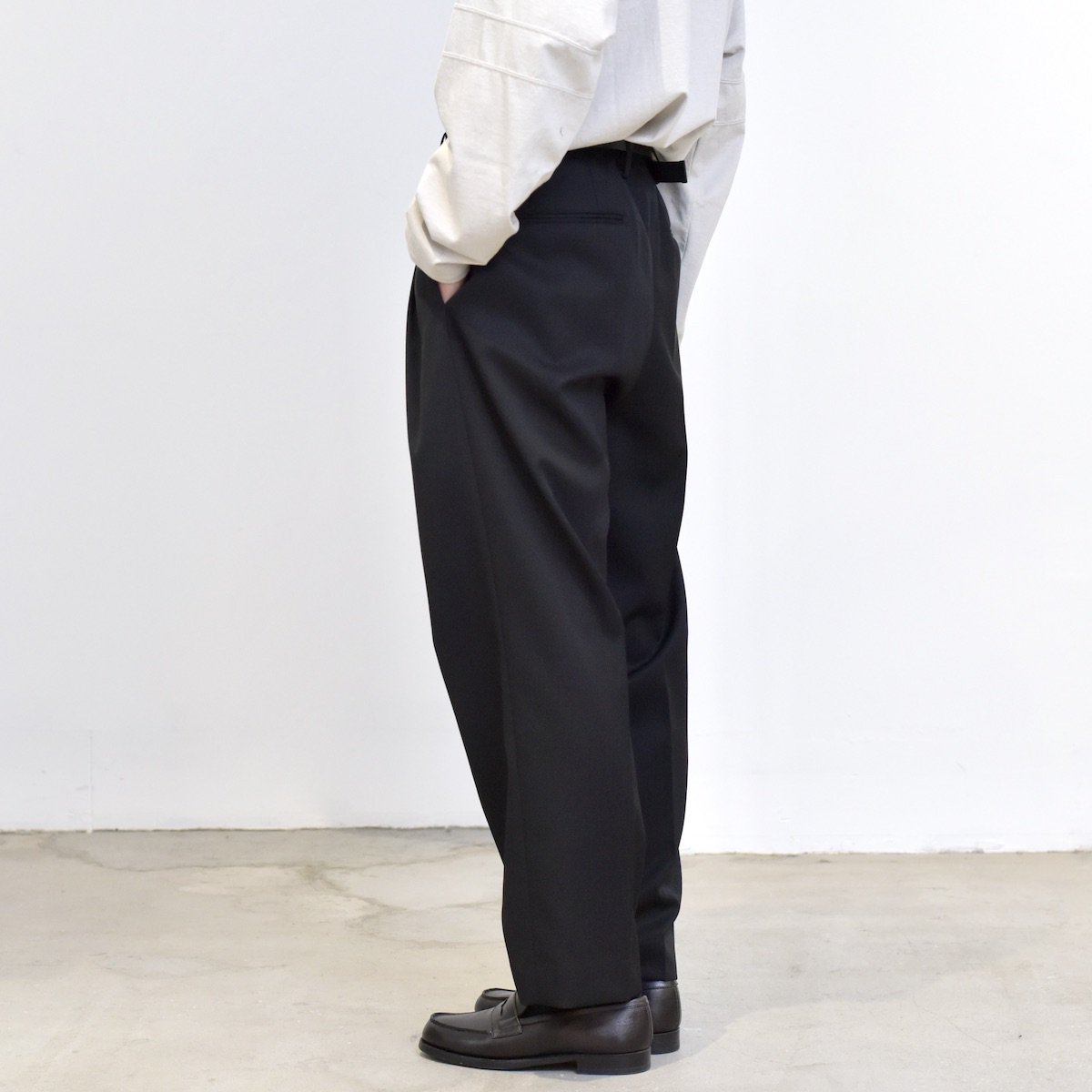 stein | Beltless Wide Tapered Trousers (Black) - FFC.