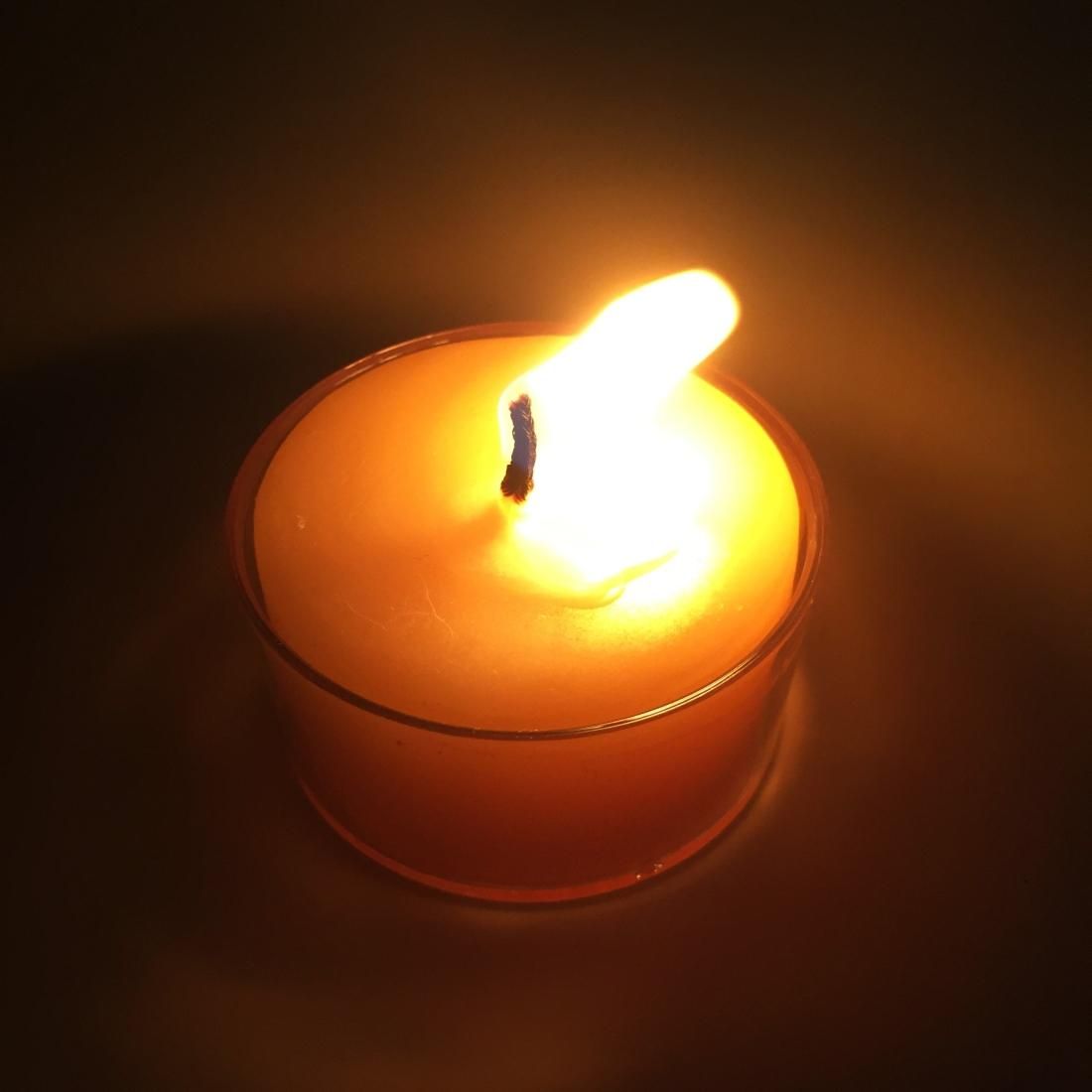 みつろうキャンドル（ティーライト型） - フェアトレード商品