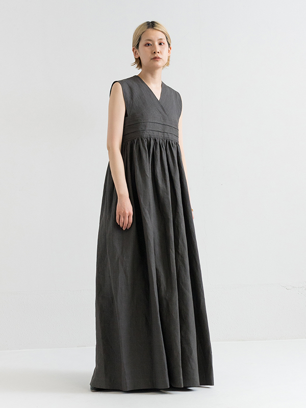 驚きの値段で HYKE ハイクLINEN MAXI DRESS ワンピース - ワンピース