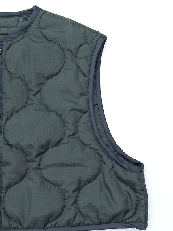 完売品】HYKE ハイク 2022AW キルティング クロップドベスト トップス 