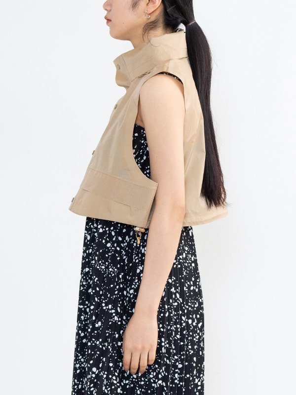 最低価格の最低価格のHYKE NYLON MOUNTAIN CROPPED VEST ベスト