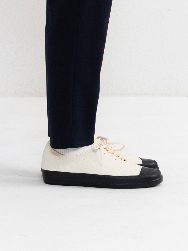 HOLECUT SNEAKERS-ホールカットスニーカー- Marbot(マルボー HOLECUT SNEAKERS-ホールカットスニーカー- Marbot(マルボー