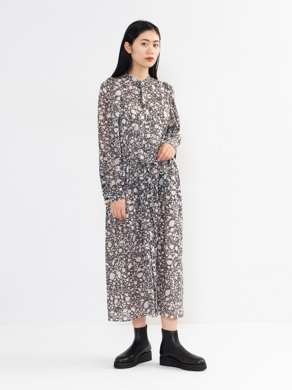 HYKE PEBBLE PRINTED DRESS BLACK 2 | veganutris.com.br