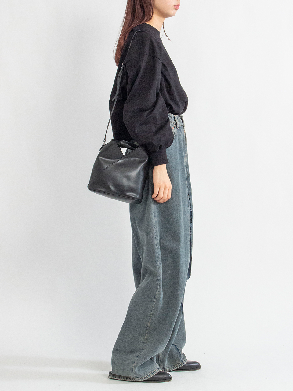 超美品 MM6 ショルダーバッグ ジャパニーズ 30-24120304 66050513bf979.webp