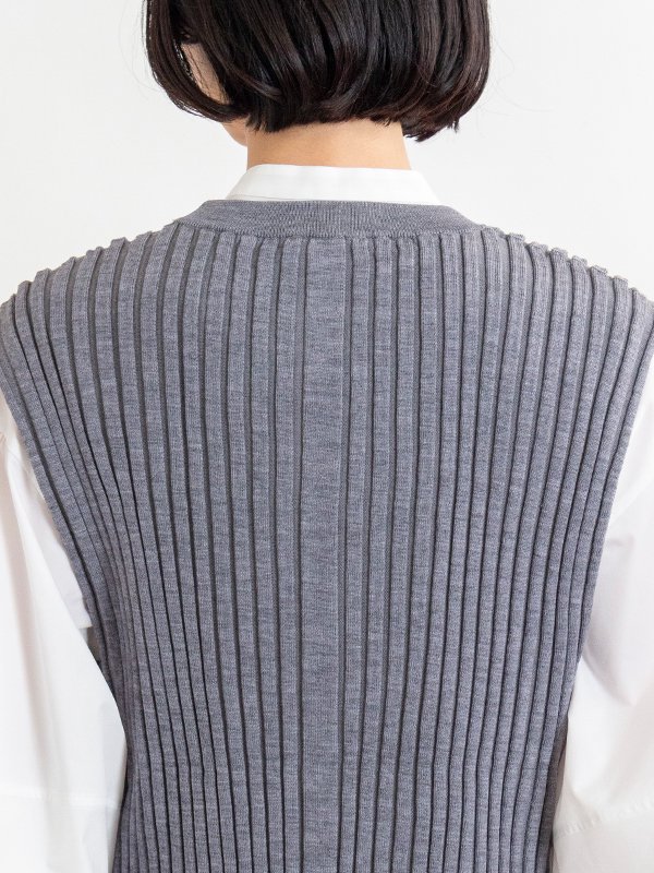 WIDE RIBBED CROPPED VEST-ワイドリブクロップドベスト-HYKE（ハイク）通販| st company