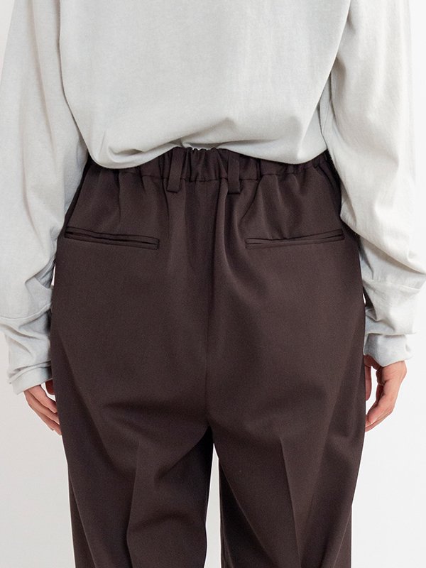 ssstein / シュタイン】TWO TUCK EASY TROUSERS - BLACK | 公式