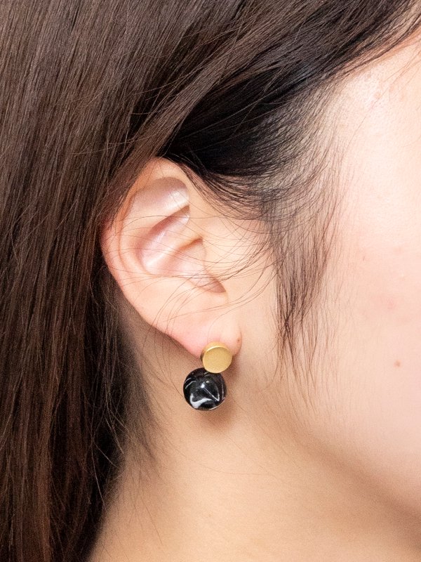 注目■HYKE■大人気 フラットラウンドピアス ゴールド 国内発送 HYKE - 【即発送】 新品 ピアス ゴールド フープの通販 by コン