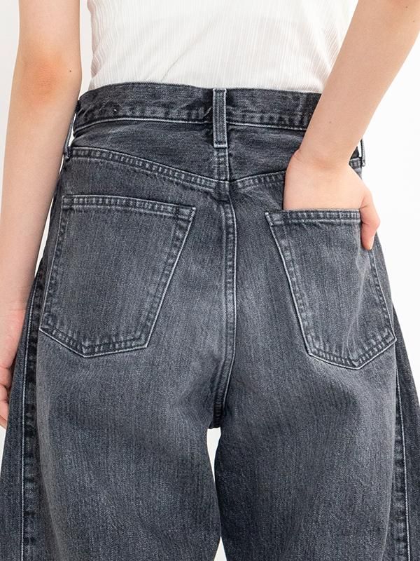 DENIM BARREL LEG JEANS-デニムバレルレッグジーンズ-HYKE DENIM BARREL LEG JEANS-デニムバレルレッグジーンズ-HYKE