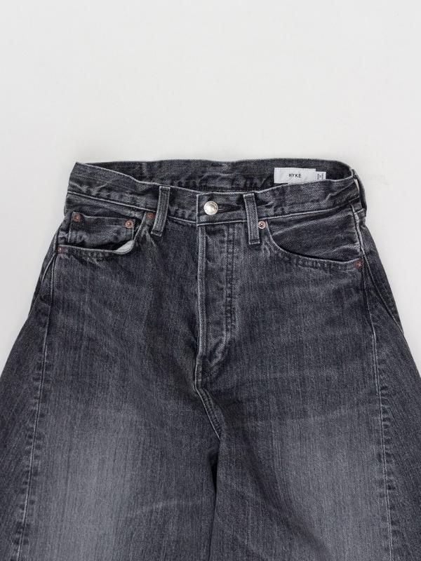DENIM BARREL LEG JEANS-デニムバレルレッグジーンズ-HYKE DENIM BARREL LEG JEANS-デニムバレルレッグジーンズ-HYKE