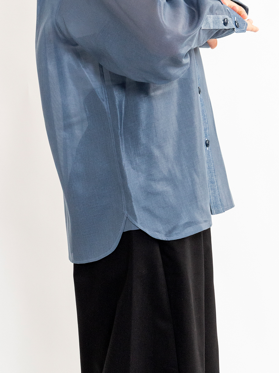 SHEER CHAMBRAY SHIRT-シアーシャンブレーシャツ-HYKE（ハイク