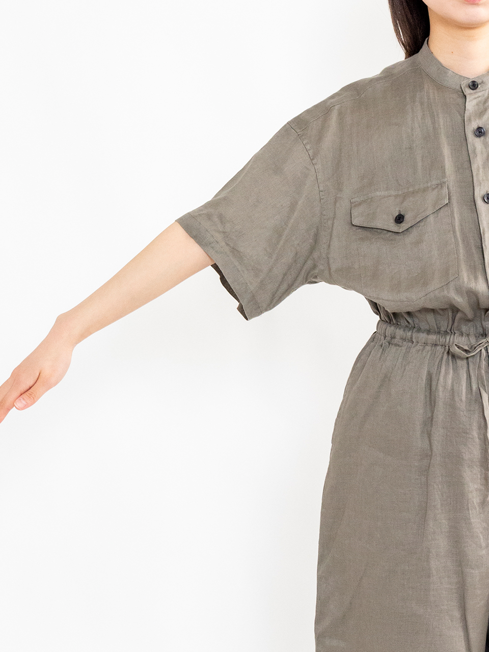 新品　HYKEハイク　LINEN JUMPSUIT グレー1 LINEN JUMPSUIT (SHORT SLEEVE)-リネンジャンプスーツ（ショート