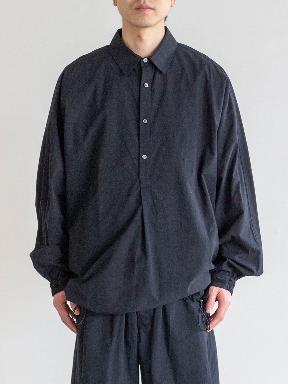 見逃し厳禁！おトクな Seersucker Pullover Shirt-シアースカープルオーバーシャツ トップス