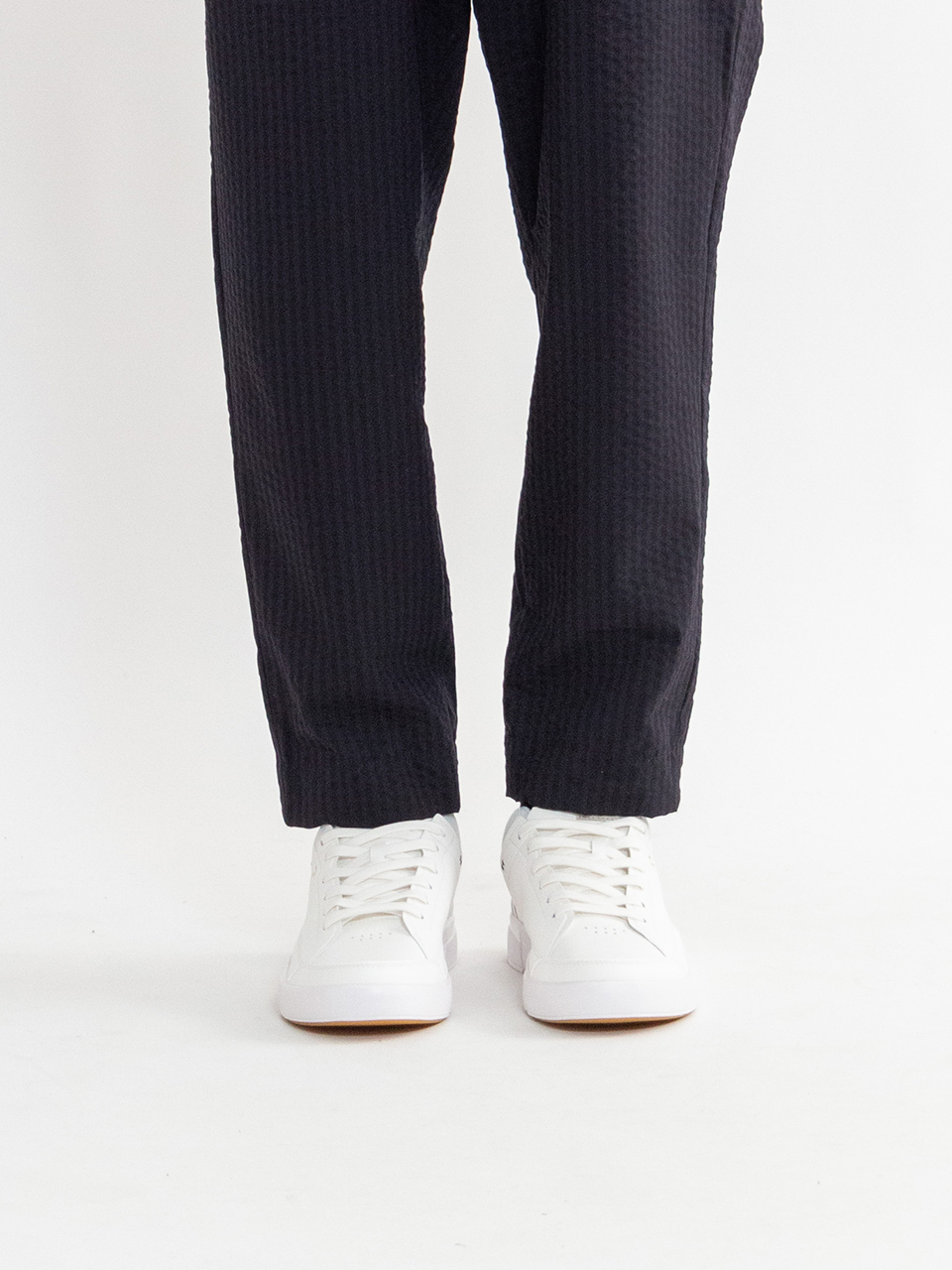 ON/オン ROGER Center Court 27cm 軽度使用品 週末割 ON/オン ROGER Center Court 27cm 軽度使用品 - メルカリ