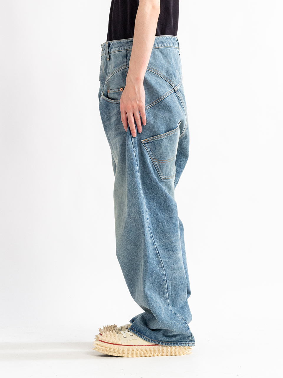 DILETTANTISME ■ Cats Eye Cutout Denim Pants パンツ スタッドキャットアイカットアウトデニムパンツ - DILETTANTISME