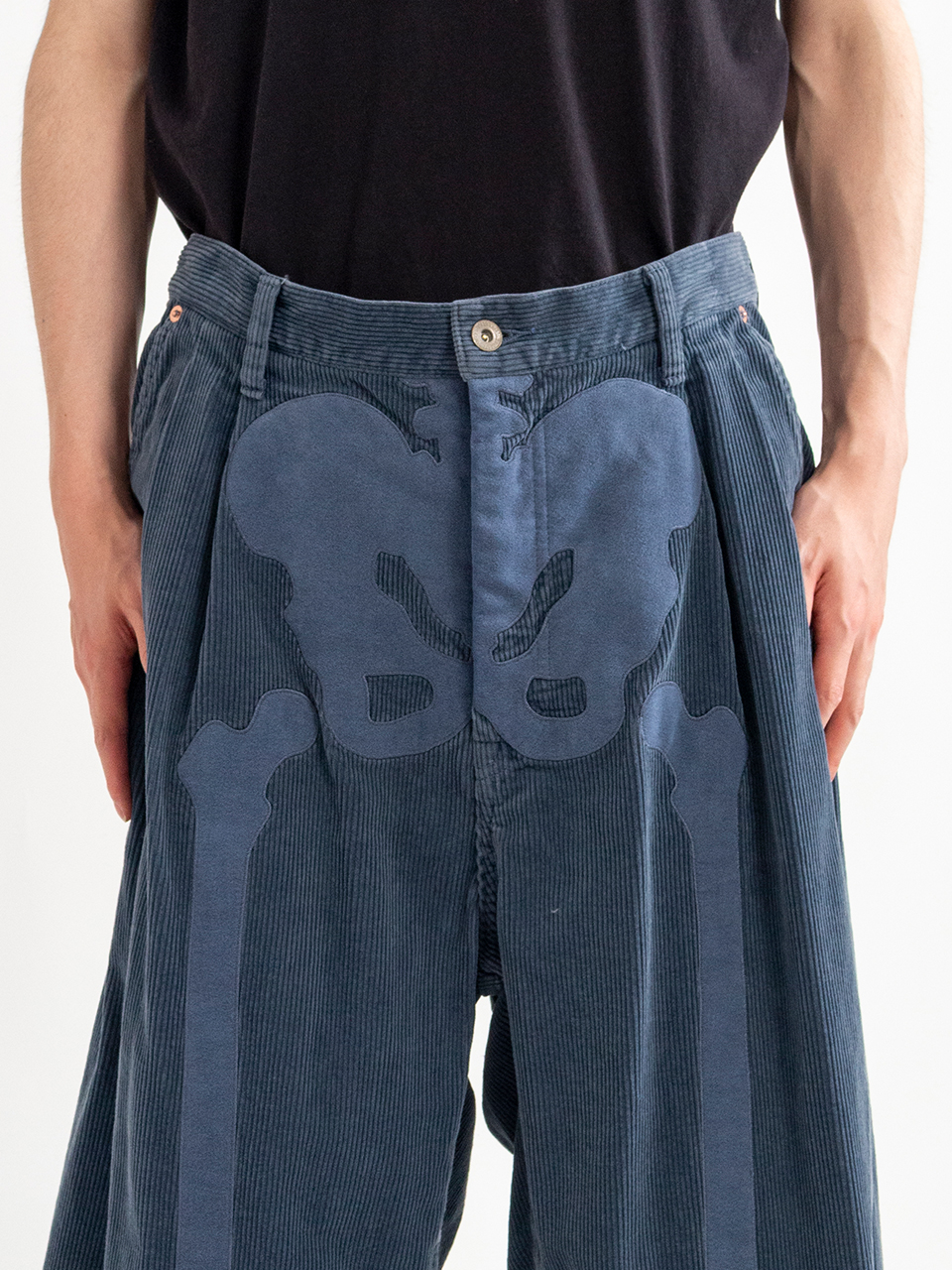 メゾピアノ　刺繍とアップリケのコーデュロイパンツ140cm メゾピアノ 刺繍とアップリケのコーデュロイパンツ140cm