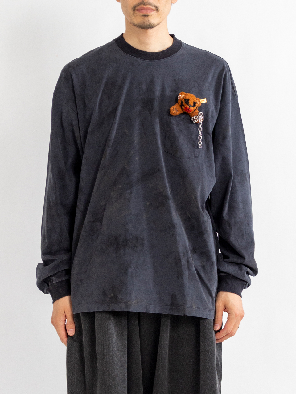 LONG SLEEVE T-SHIRT WITH VILLAIN BEAR-ロングスリーブTシャツウィズ