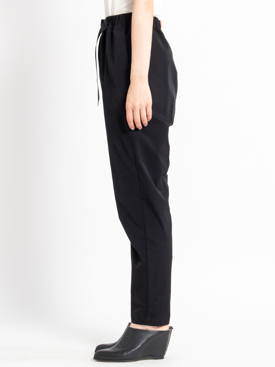注目■HYKE■大人気 タスランツイルテーパードパンツ 2色 国内発 TASLAN TWILL TAPERED PANTS タスランツイルテーパードパンツ