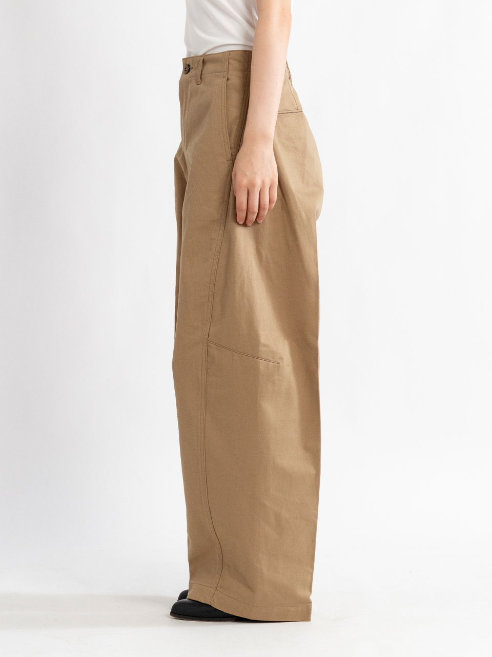 BARREL LEG CHINO PANTS-バレルレッグチノパンツ-HYKE（ハイク