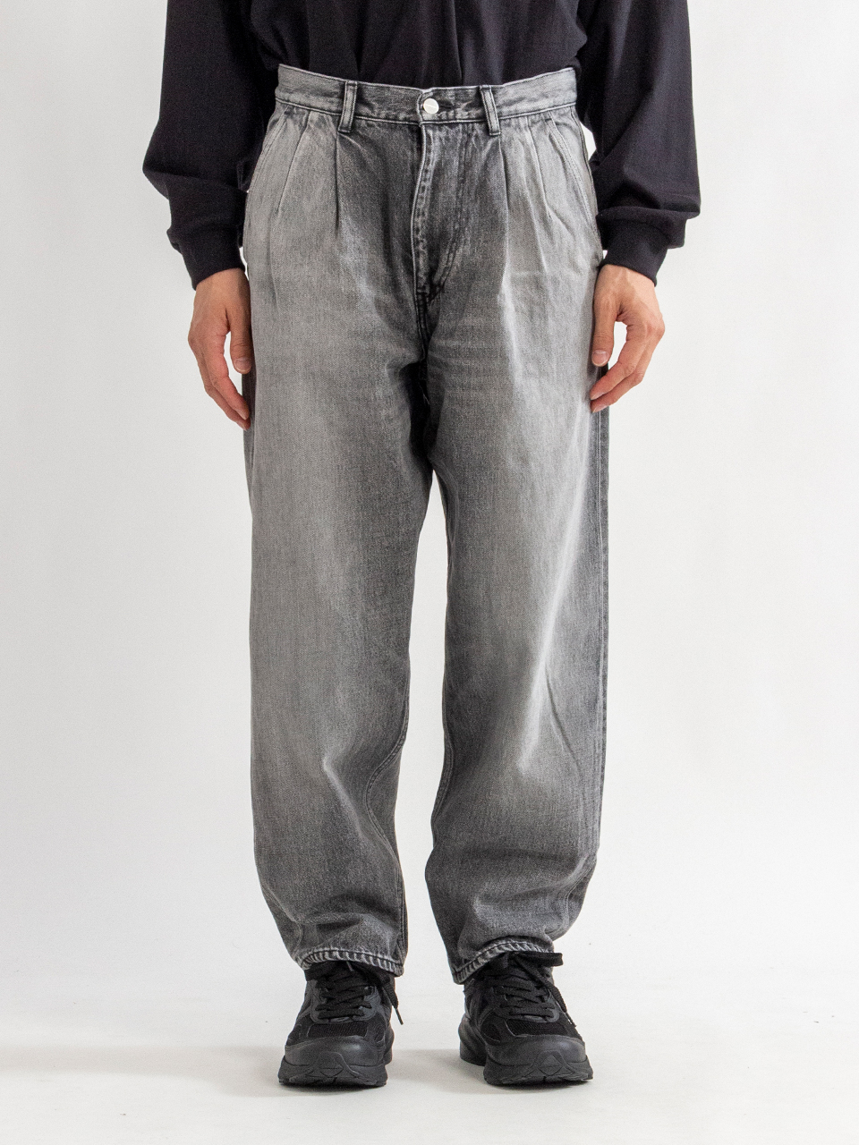 Selvage Denim Two Tuck Tapered Pants-セルビッジデニム