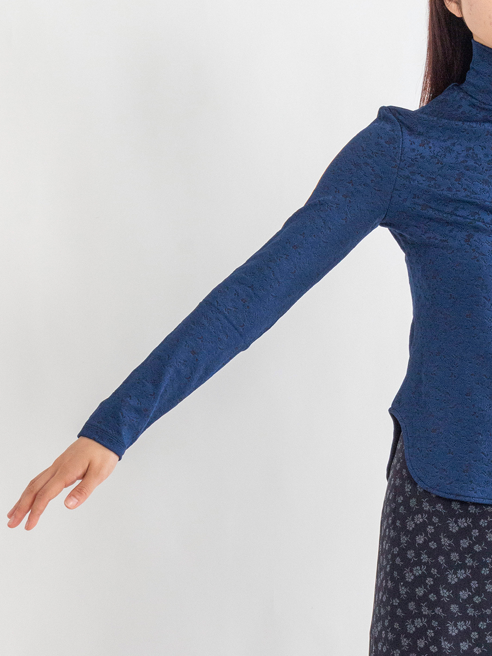 Floral Jacquard Fraise Stitch High Neck Top-フローラルジャ