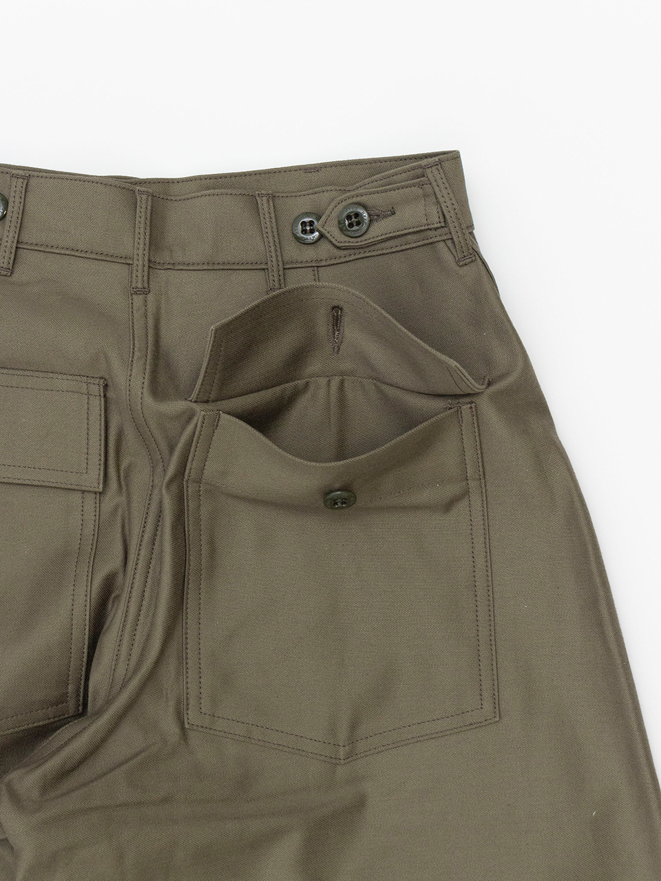 BACK SATIN BARREL-LEG PANTS-バックサテンバレルレッグパンツ
