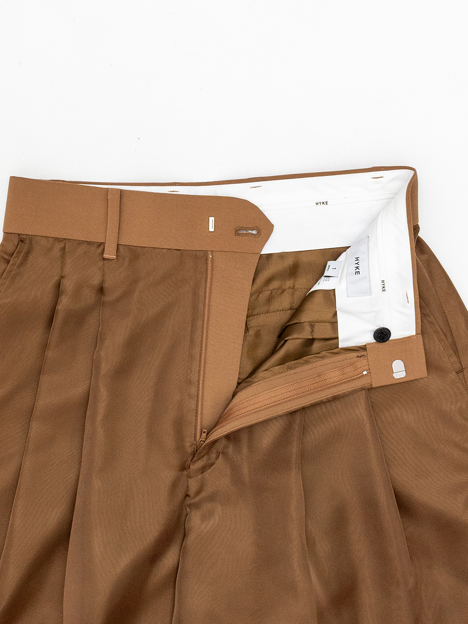 <未使用品>HYKE ベージュ ワイドパンツ サイズ1 HYKE（パンツ ・ ベージュ系）のフリマアイテム一覧